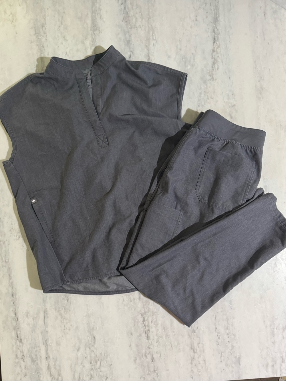 SOLD Figs Graphite Two-Piece Scrub Set Rafaela S Top and M bottoms